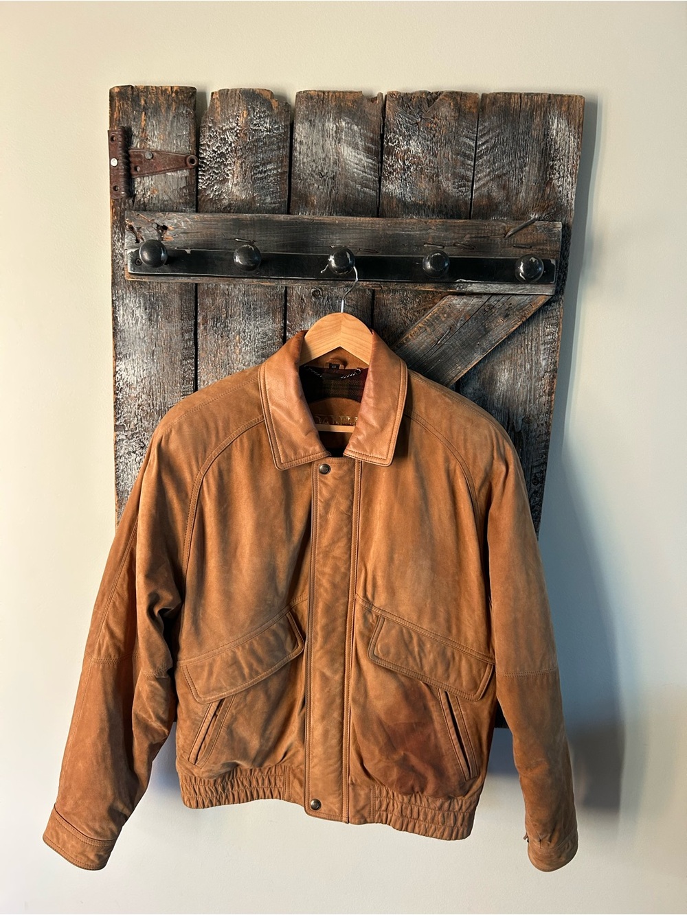 Men's Vintage Danier Casual Tan Leather Jacket - Classic Bomber Style